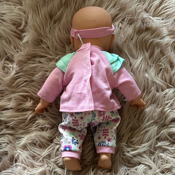Cute Doll with magnetic soother - Picture 4 of 7